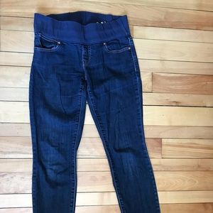 Gap maternity jeans size 27